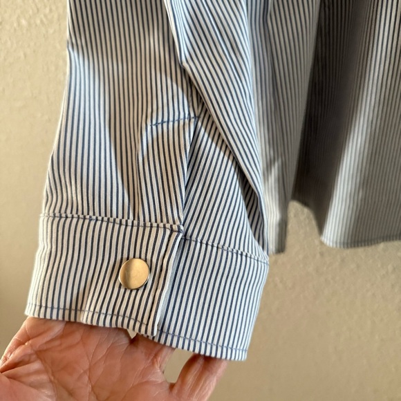 Chico's Snap Button Jacket Blue & White Pin Stripe Blazer Size 12-14 (Chico’s 2) - Picture 6 of 16